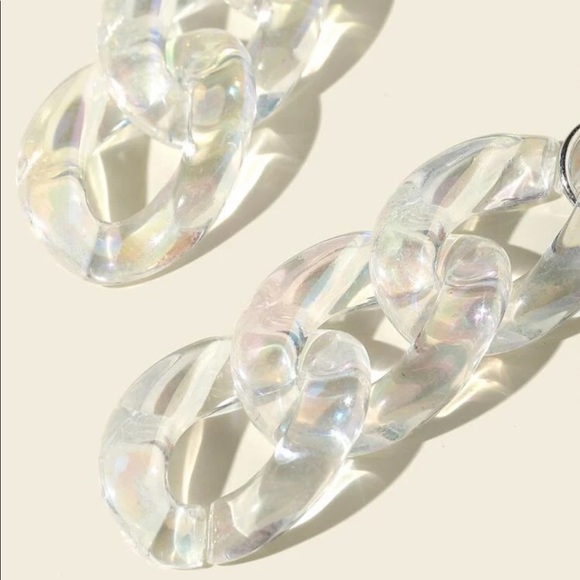 Holographic Lucite Chain Link Earrings - Picture 3 of 3
